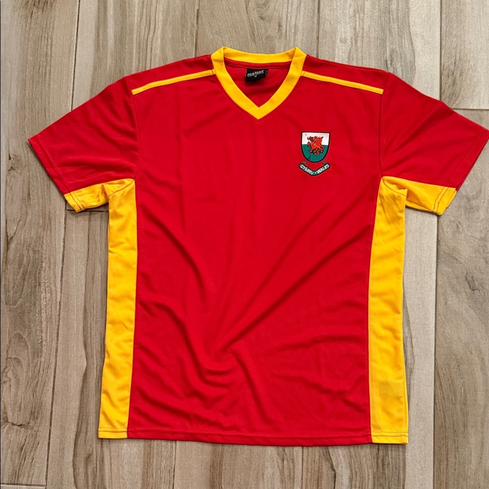 Cymru Whales Red and Yellow Football (Soccer) Jersey sz M